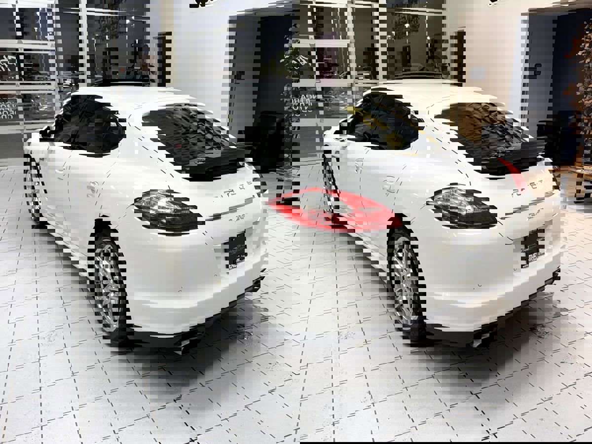 Used 2012 Porsche Panamera 4 image 2