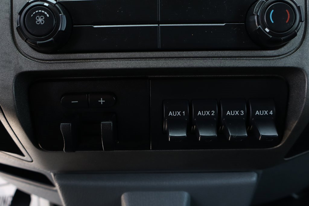 Used 2012 Ford F350 XLT w/ XLT Interior Pkg image 30