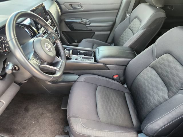 Used 2024 Nissan Pathfinder SV FWD image 13
