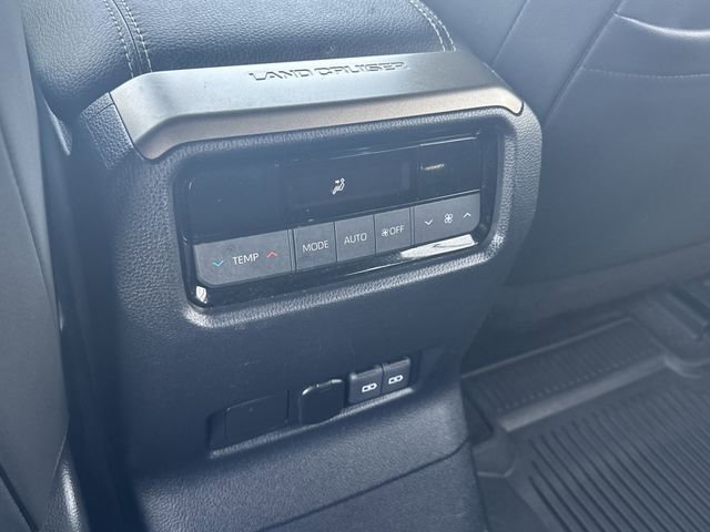 Used 2024 Toyota Land Cruiser image 7