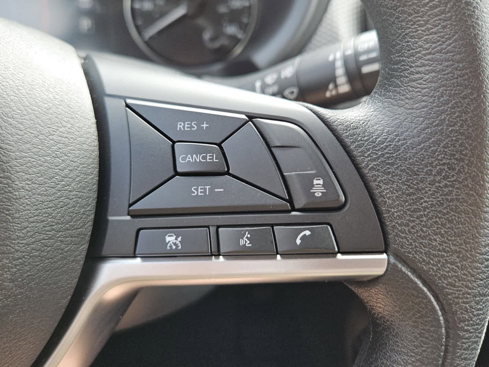Used 2021 Nissan Kicks SV FWD image 13