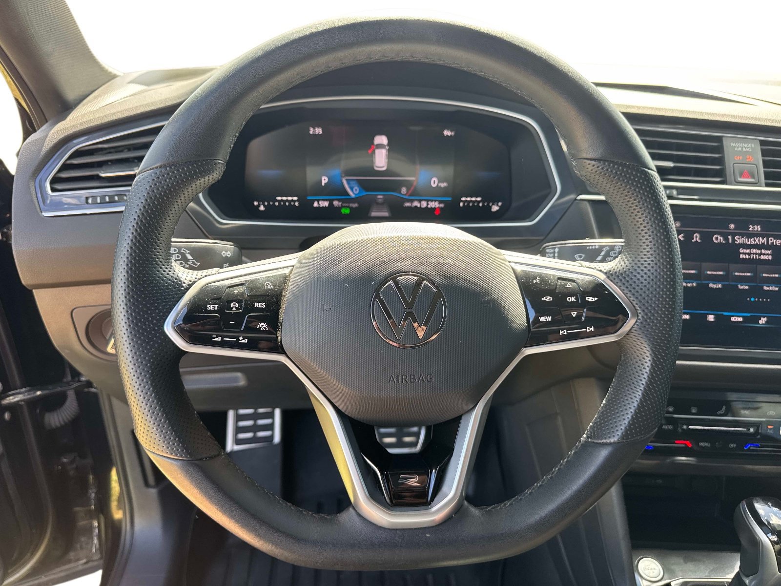 Used 2024 Volkswagen Tiguan SE R-Line w/ MDO Package, Three-Row FWD image 22