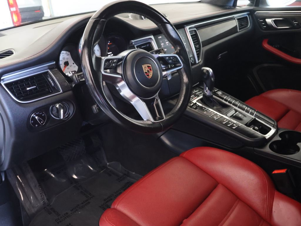 Used 2017 Porsche Macan Turbo AWD/4WD image 20