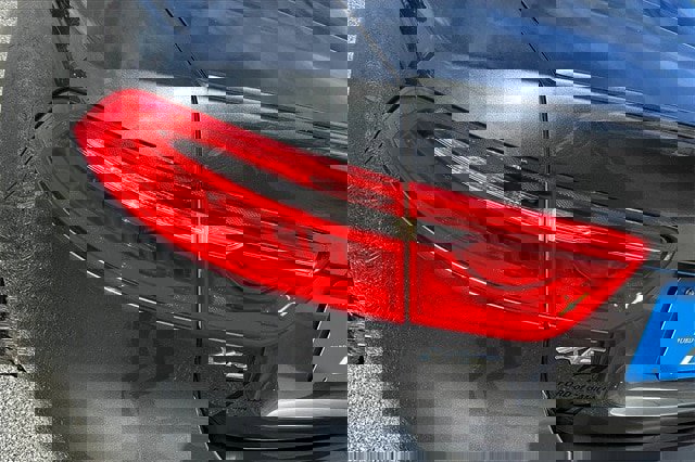 Used 2018 Jaguar XE S image 29