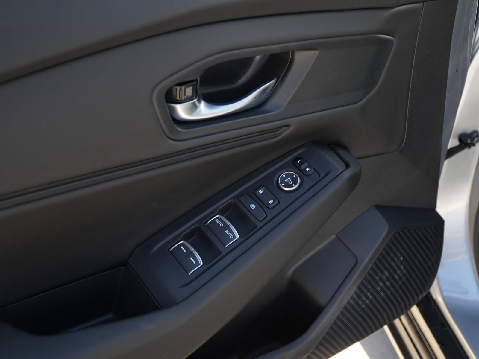 Used 2026 Honda Accord SE image 6