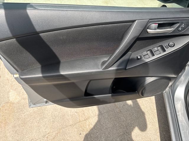 Used 2012 MAZDA MAZDA3 i Sport FWD image 10