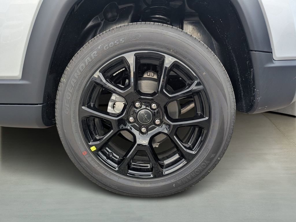 New 2026 Jeep Compass Latitude image 6