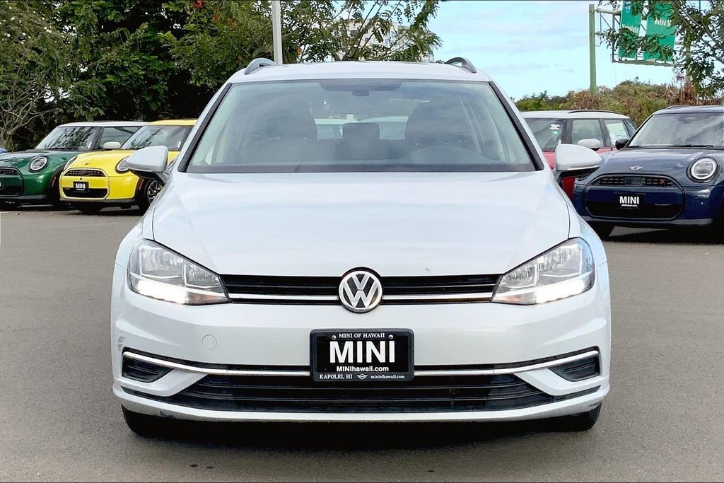 Used 2019 Volkswagen Golf SE image 3