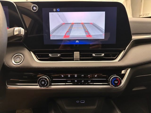 Used 2026 Chevrolet Equinox LT FWD image 8
