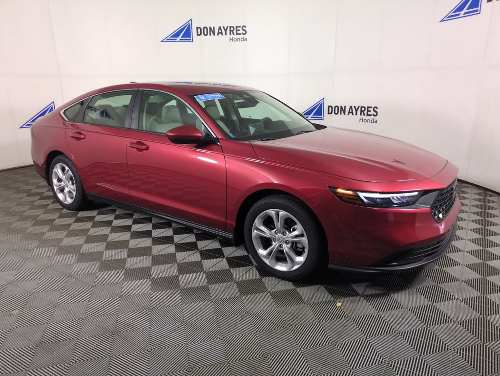 Certified 2025 Honda Accord LX image 10
