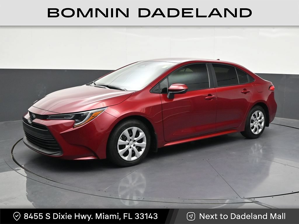Used 2025 Toyota Corolla LE FWD image 1
