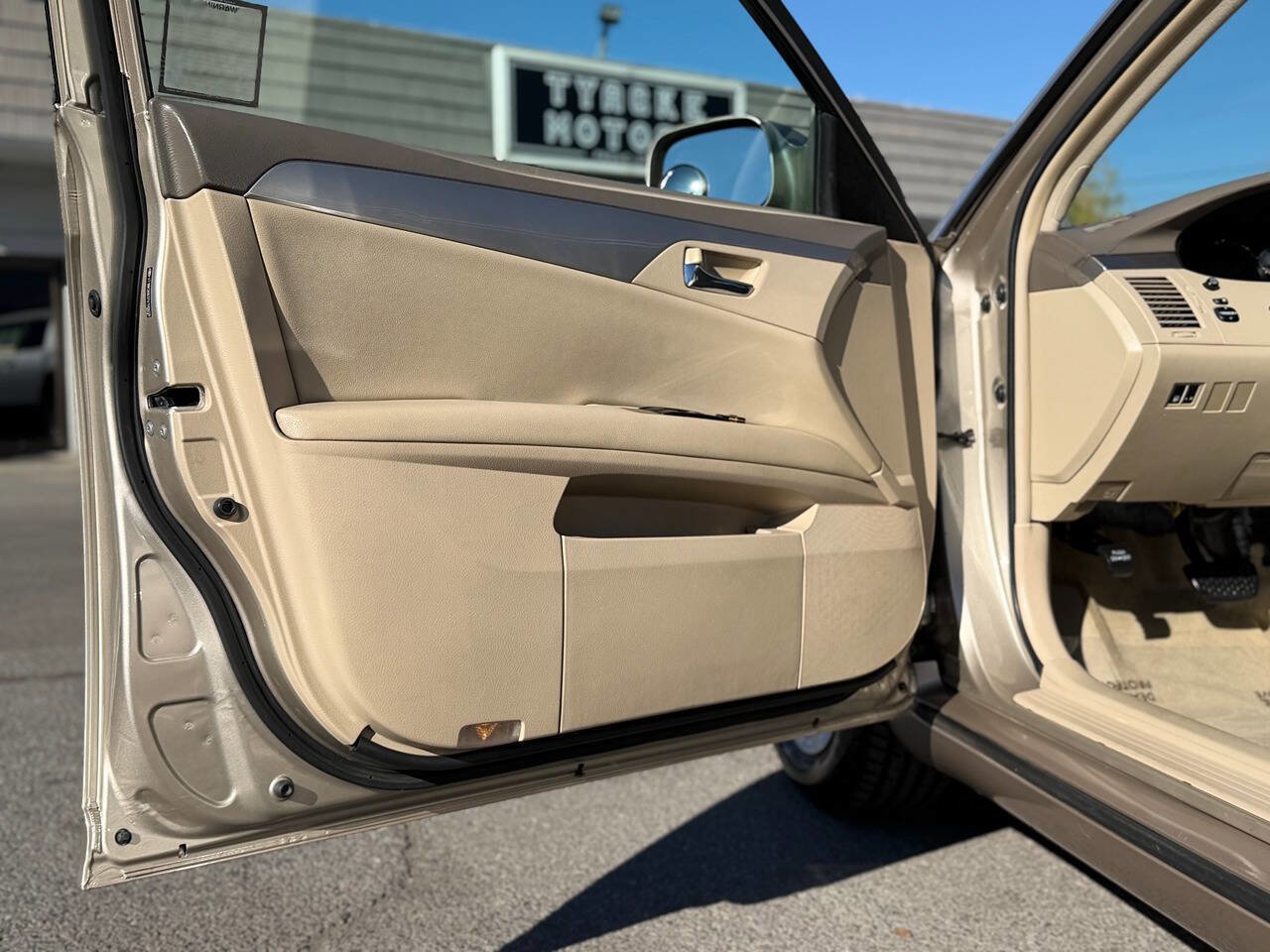 Used 2007 Toyota Avalon Limited image 62