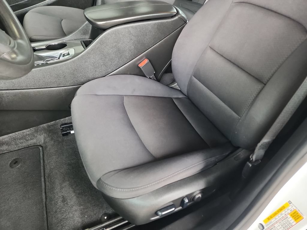 Used 2024 Chevrolet Malibu LT FWD image 17