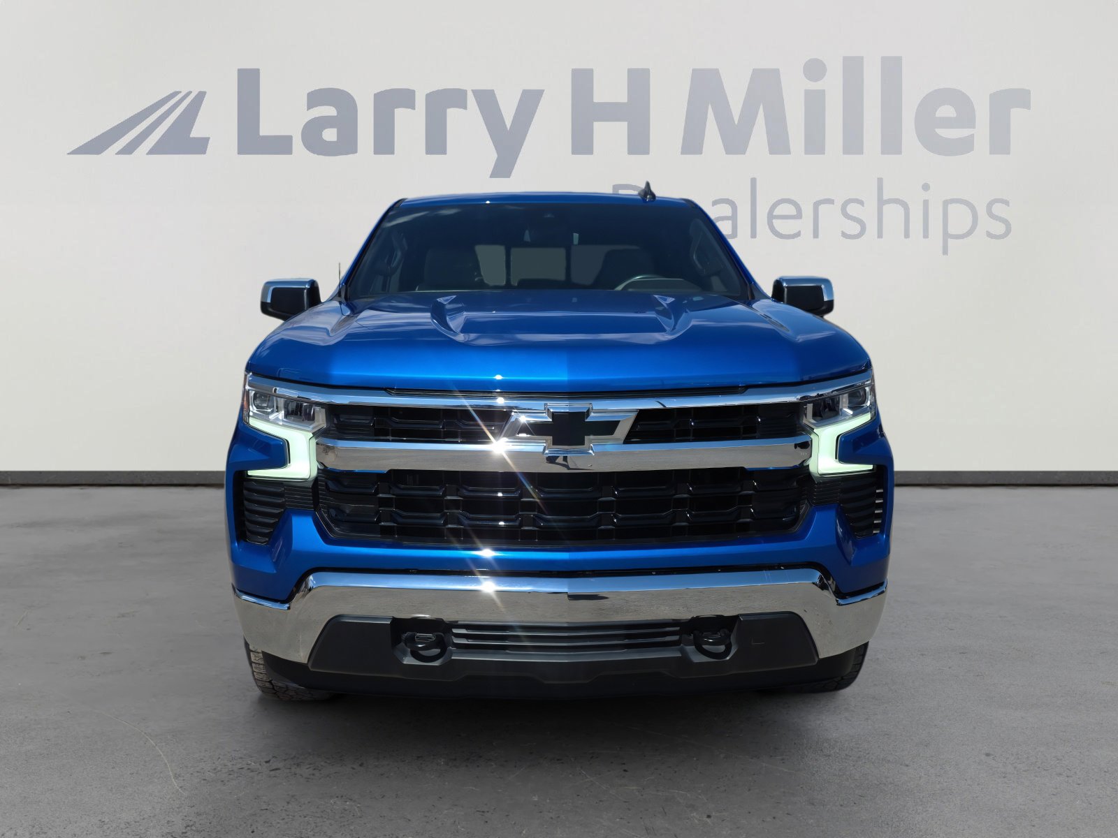 Used 2023 Chevrolet Silverado 1500 LT w/ Z71 Off-Road Package image 8