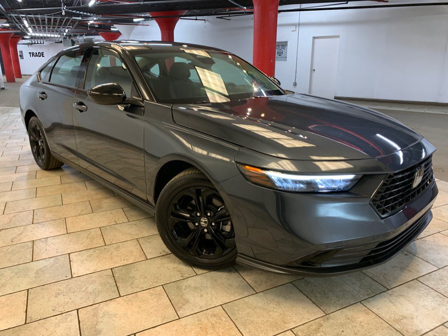 Used 2025 Honda Accord SE image 4
