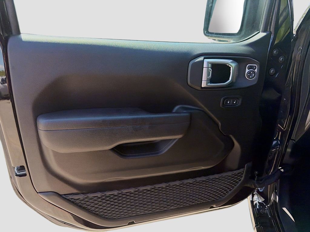 Used 2023 Jeep Wrangler Sport S image 21