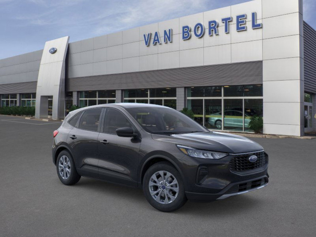 Used 2025 Ford Escape Active w/ Cold Weather Package AWD/4WD image 7