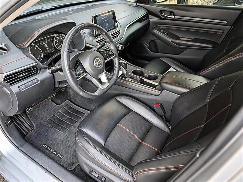 Used 2021 Nissan Altima 2.5 SR w/ SR Premium Package FWD image 2