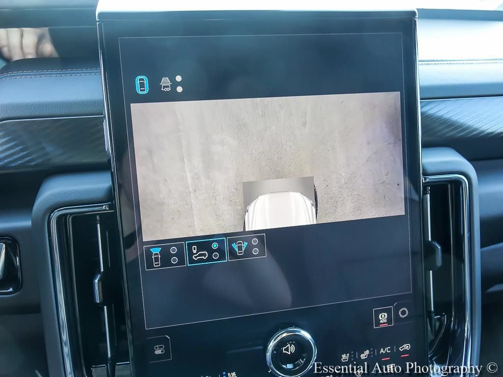 Used 2026 GMC Yukon AT4 AWD/4WD image 23
