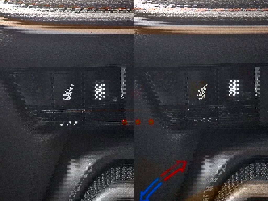 Used 2023 Chevrolet Blazer Premier image 26