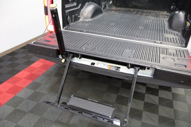 Used 2024 Ford F350 Platinum w/ FX4 Off-Road Package AWD/4WD image 36