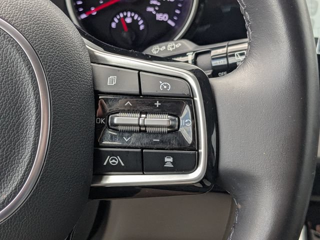 Certified 2024 Kia Carnival EX FWD image 30