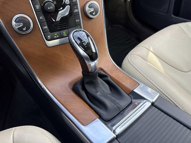 Used 2017 Volvo XC60 T5 Inscription w/ Preferred Option Package image 26