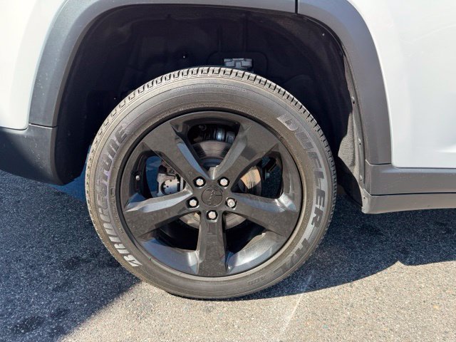 Used 2023 Jeep Grand Cherokee Altitude AWD/4WD image 49