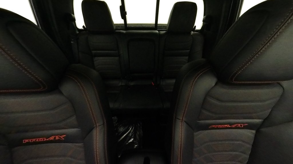 Certified 2025 Nissan Frontier PRO-4X w/ Pro Premium Package AWD/4WD image 32