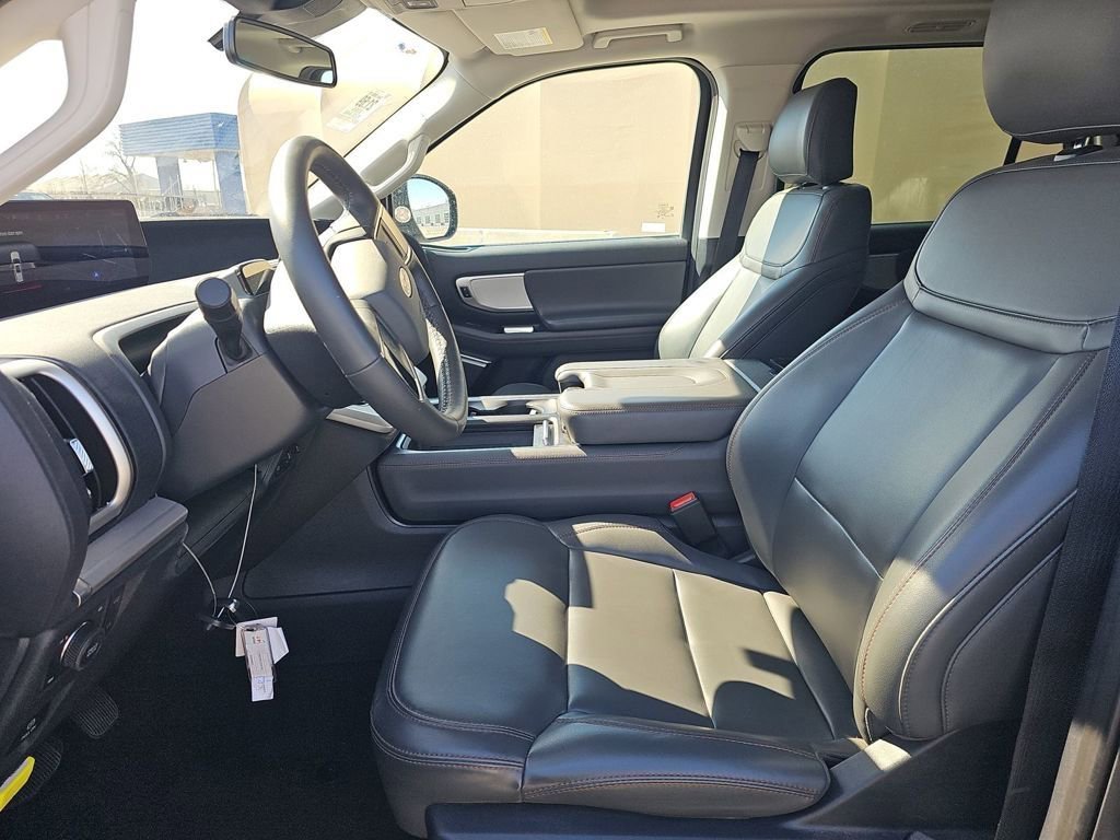 Used 2025 Ford Expedition Max Active image 9