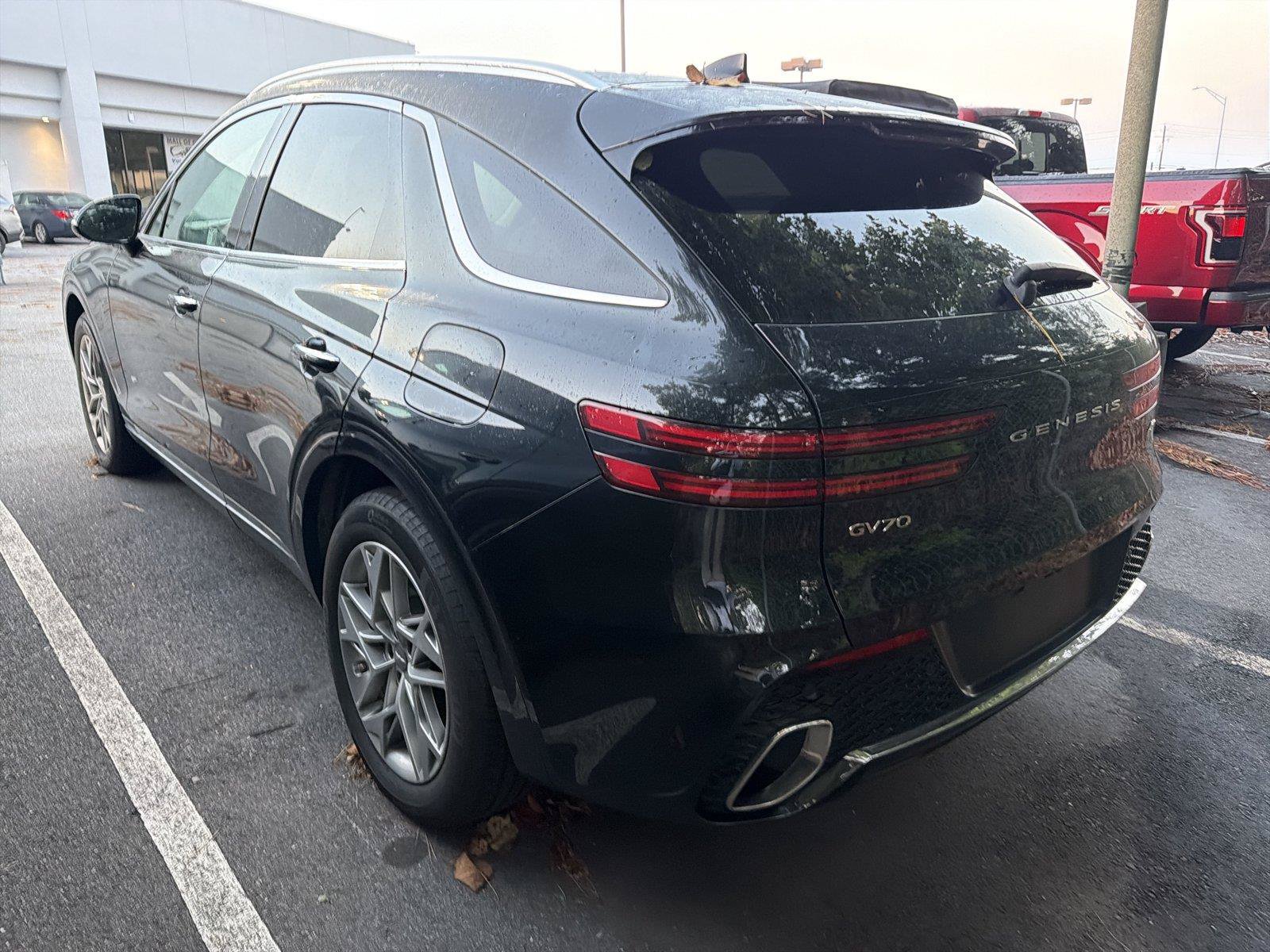 Used 2025 Genesis GV70 2.5T AWD/4WD image 6