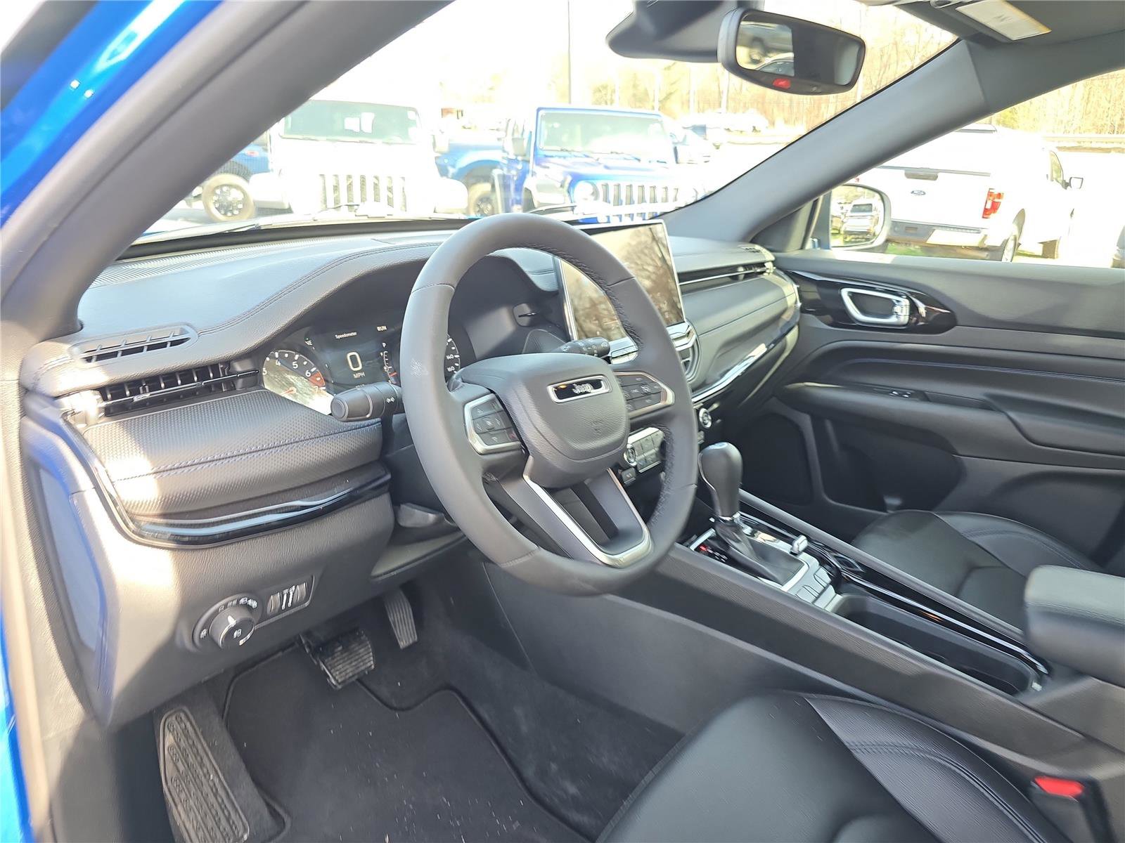 Used 2026 Jeep Compass Limited image 23