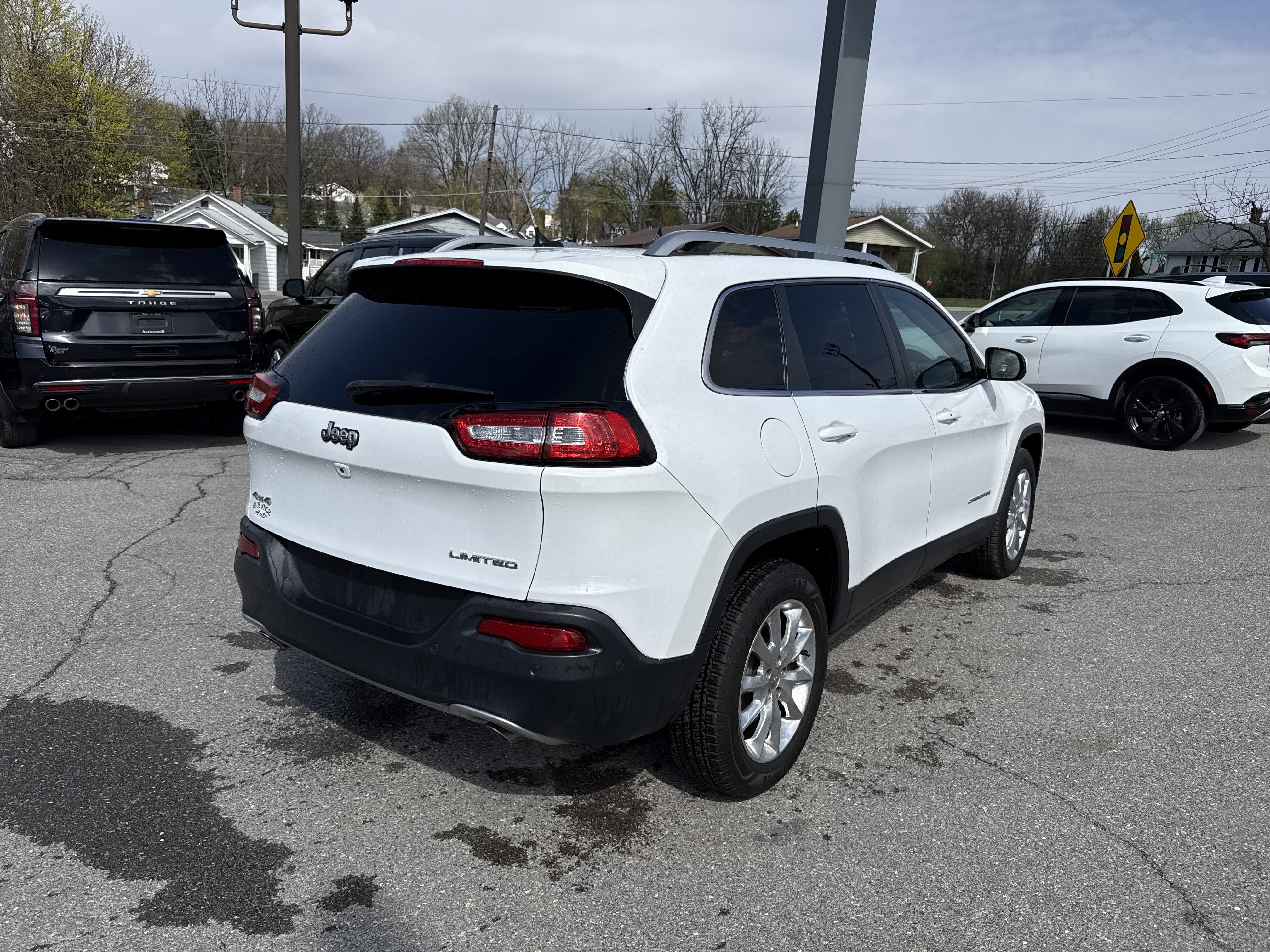 Used 2014 Jeep Cherokee Limited w/ Technology Group image 3