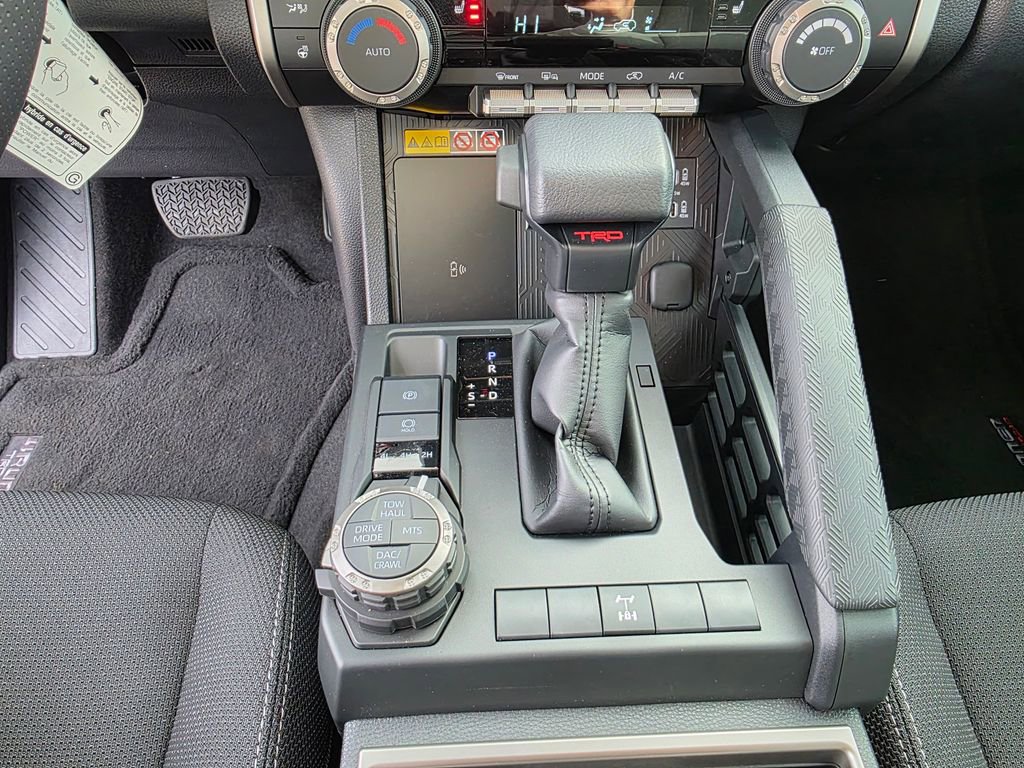 Used 2025 Toyota 4Runner TRD Off-Road image 18