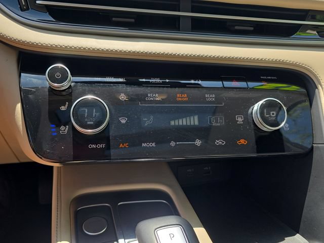 Used 2022 INFINITI QX60 Luxe w/ Cargo Package AWD/4WD image 19