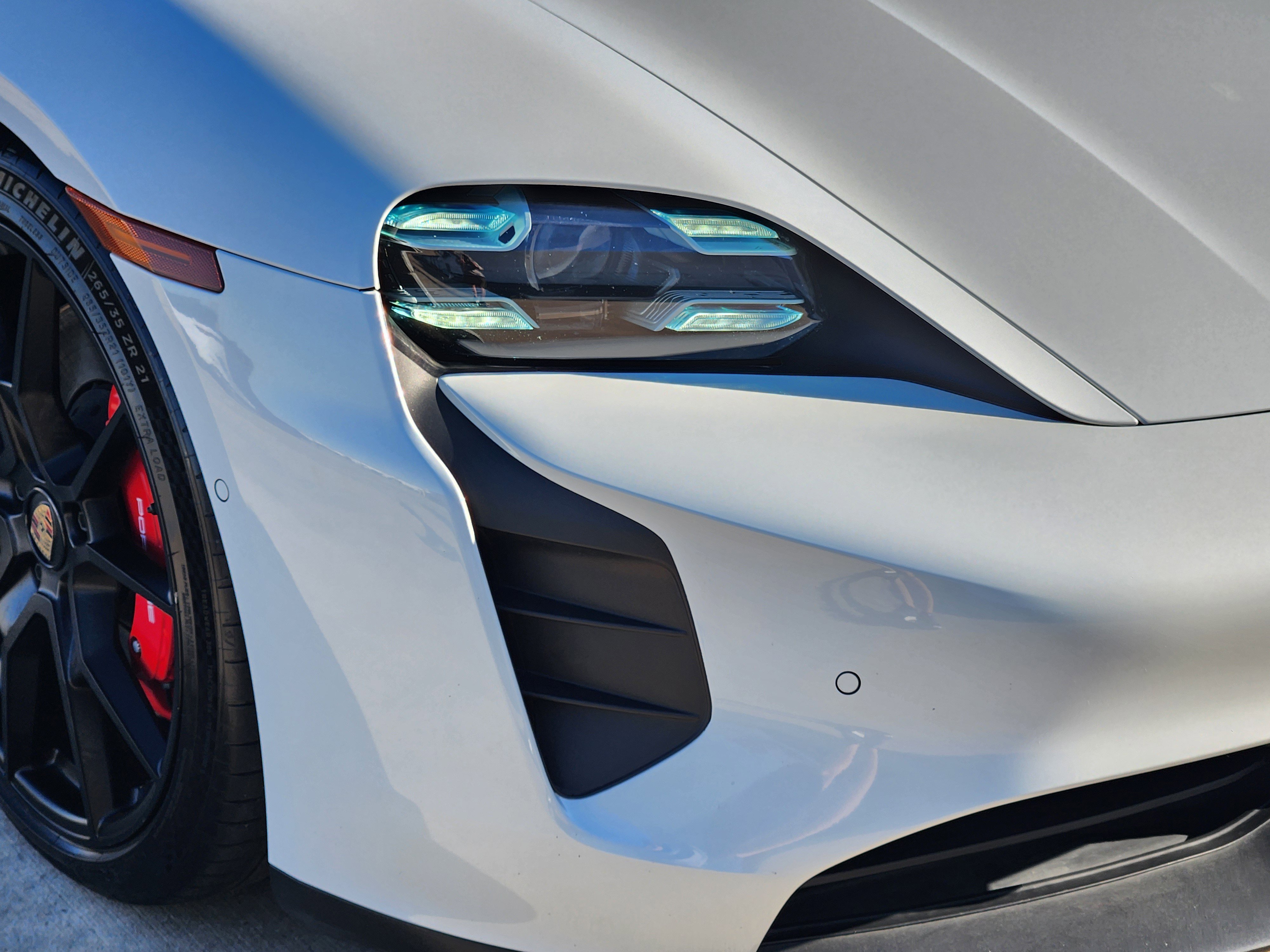 Used 2023 Porsche Taycan GTS image 7