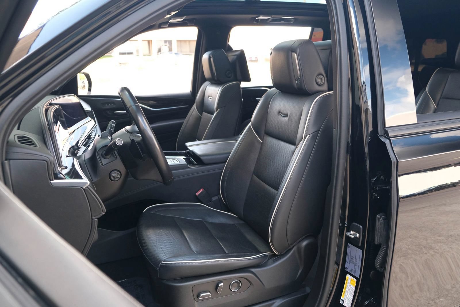 Used 2021 Cadillac Escalade ESV Sport w/ Driver Assist Tech Package RWD image 21