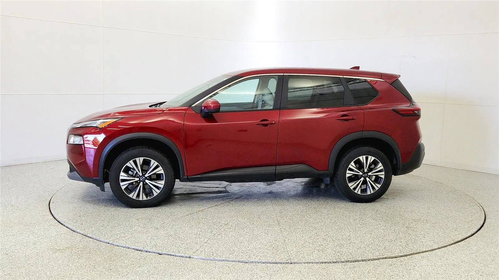 Used 2023 Nissan Rogue SV FWD image 4