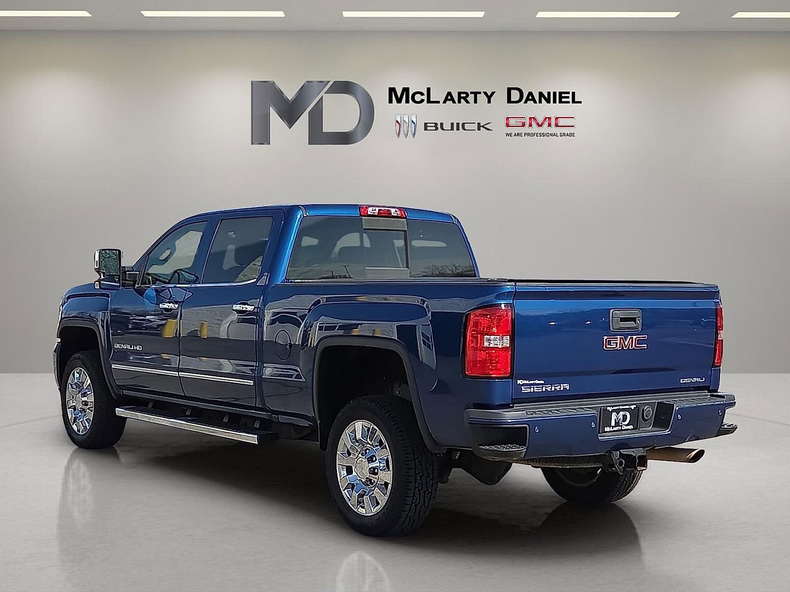 Used 2017 GMC Sierra 2500 Denali image 4