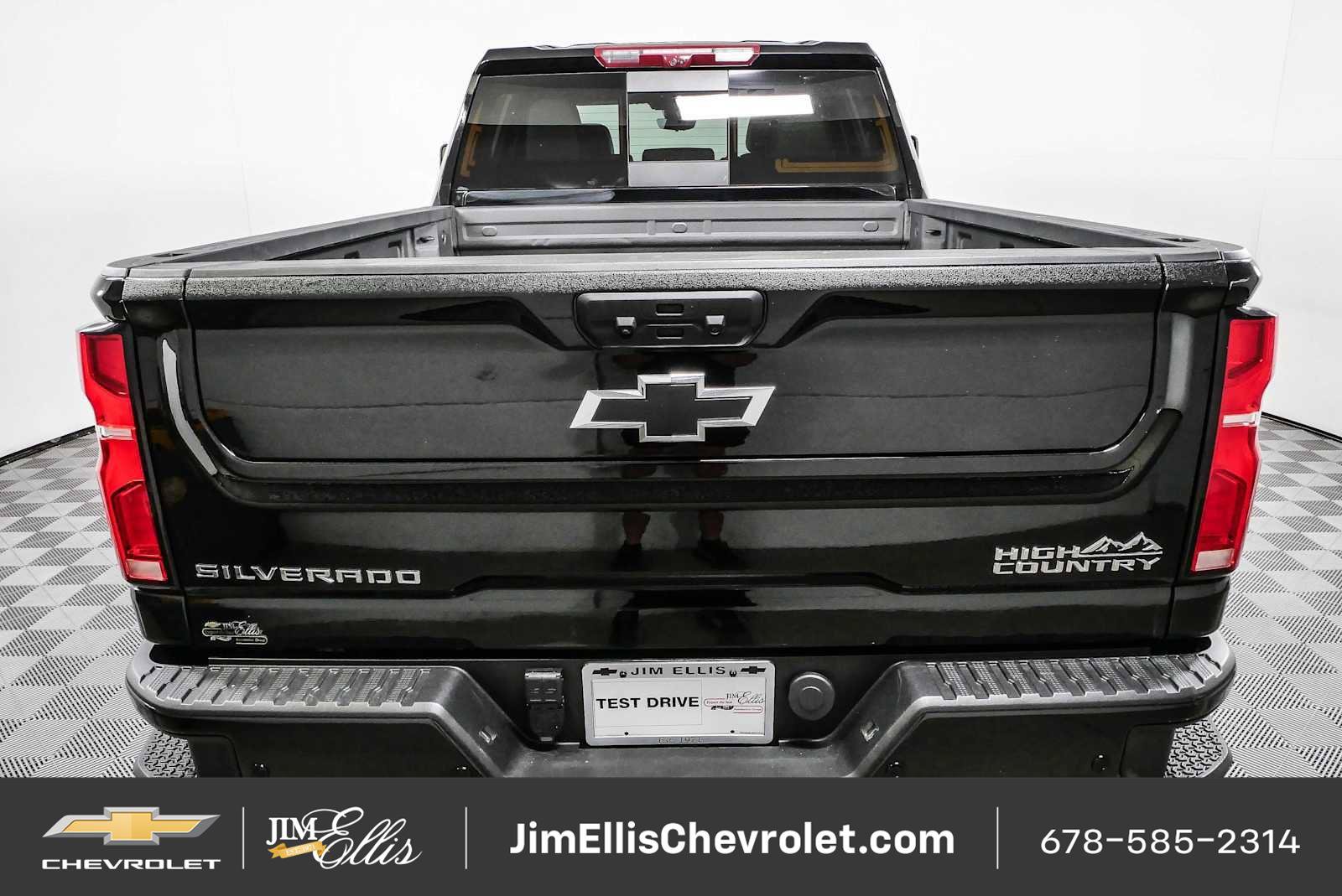 Certified 2025 Chevrolet Silverado 2500 High Country w/ High Country Premium Package AWD/4WD image 28