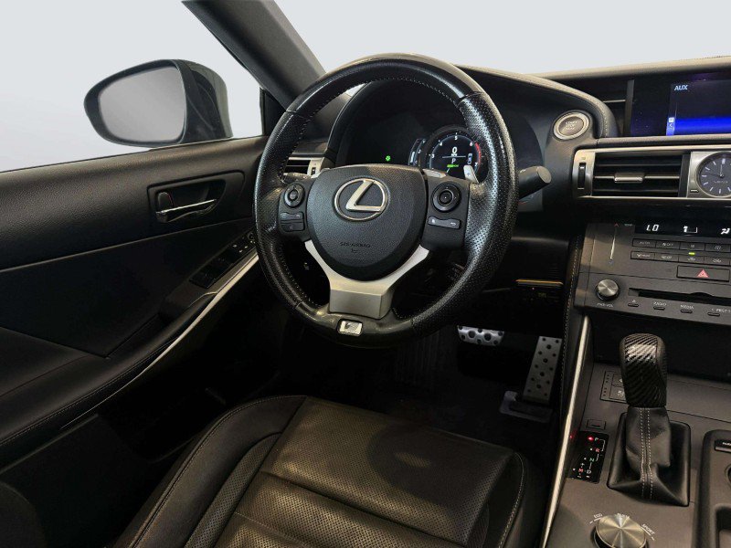 Used 2016 Lexus IS 200t w/ F Sport Package RWD image 21