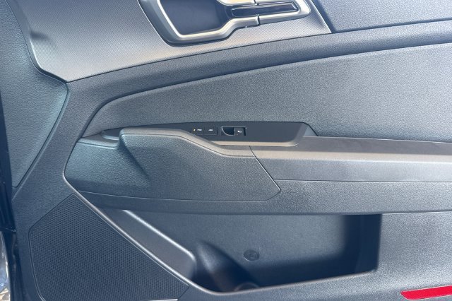 New 2027 Kia Sportage LX FWD image 21