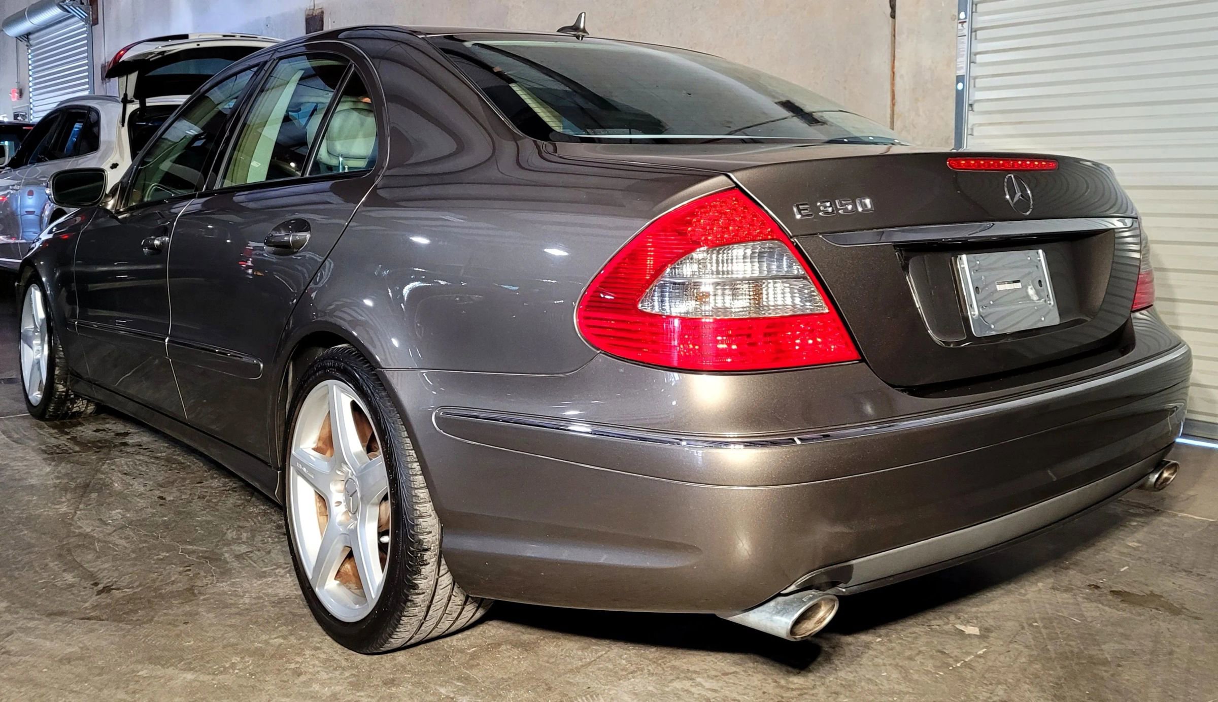 Used 2009 Mercedes-Benz E 350 Sedan image 6