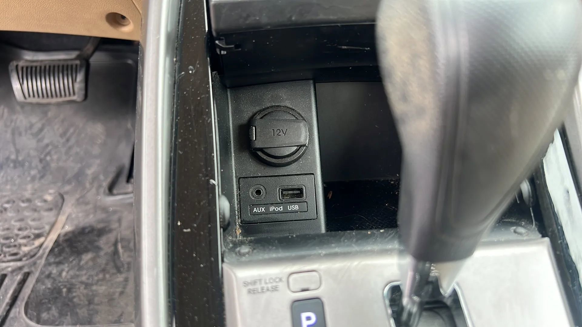Used 2013 Hyundai Elantra GLS w/ Preferred Pkg FWD image 16