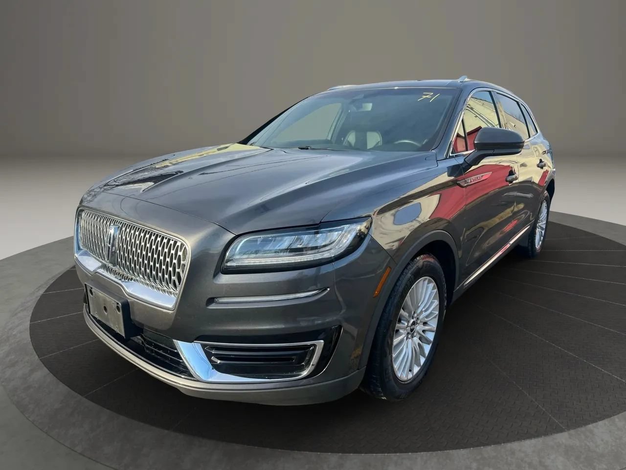 Used 2019 Lincoln Nautilus Premier AWD/4WD image 1