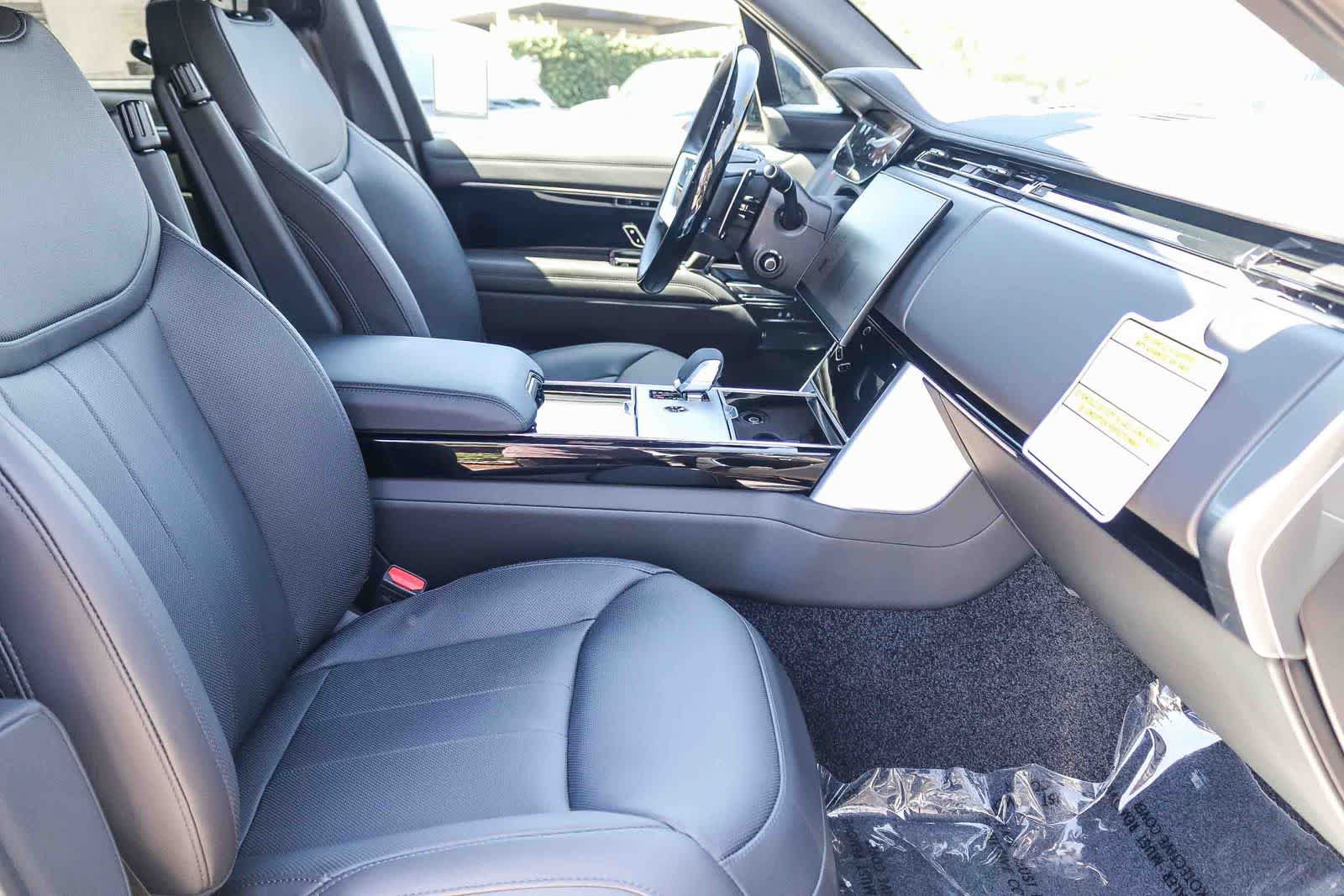New 2026 Land Rover Range Rover Long Wheelbase SE AWD/4WD image 15