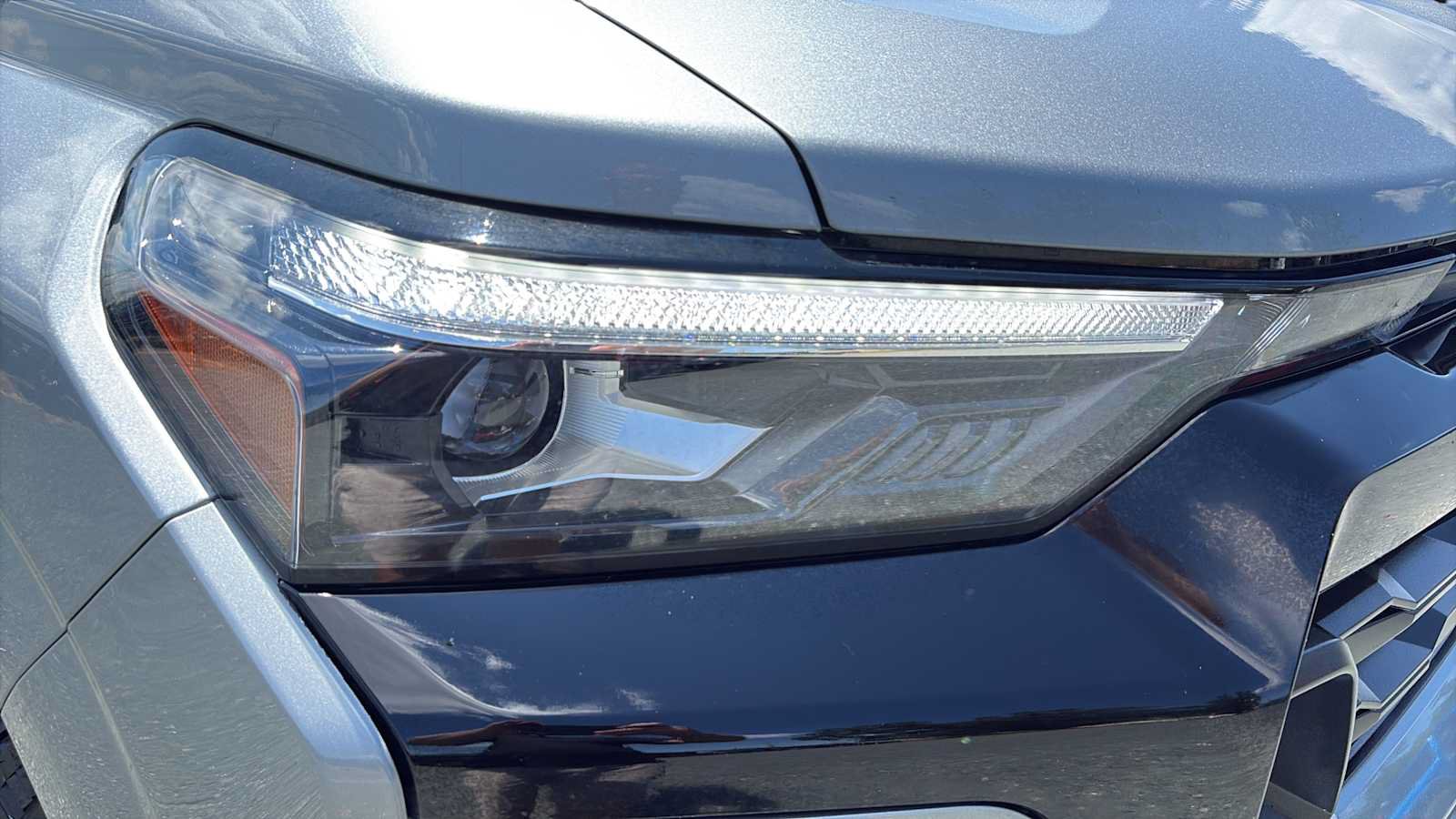 Used 2024 Chevrolet Colorado Z71 w/ Z71 Convenience Package 2 AWD/4WD image 9