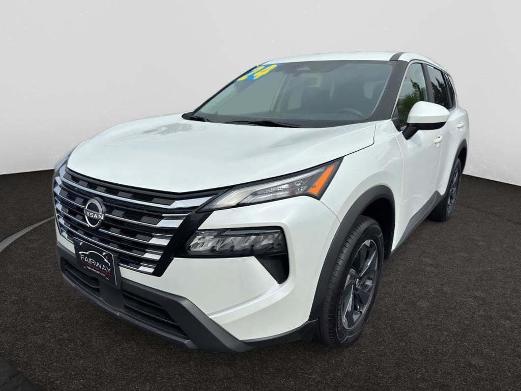 Used 2024 Nissan Rogue SV image 1