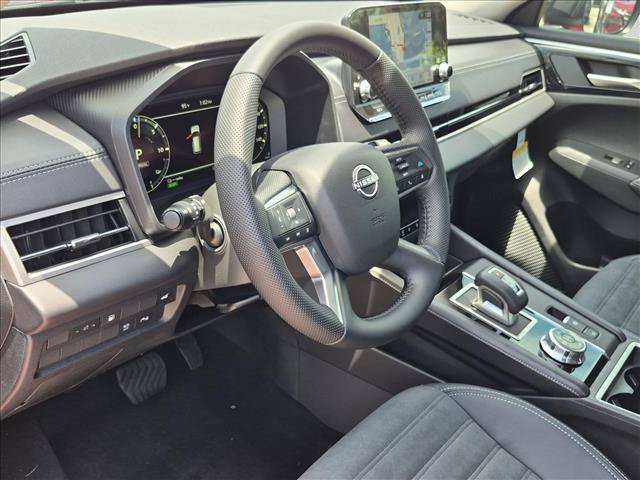 New 2026 Nissan Rogue SL AWD/4WD image 3