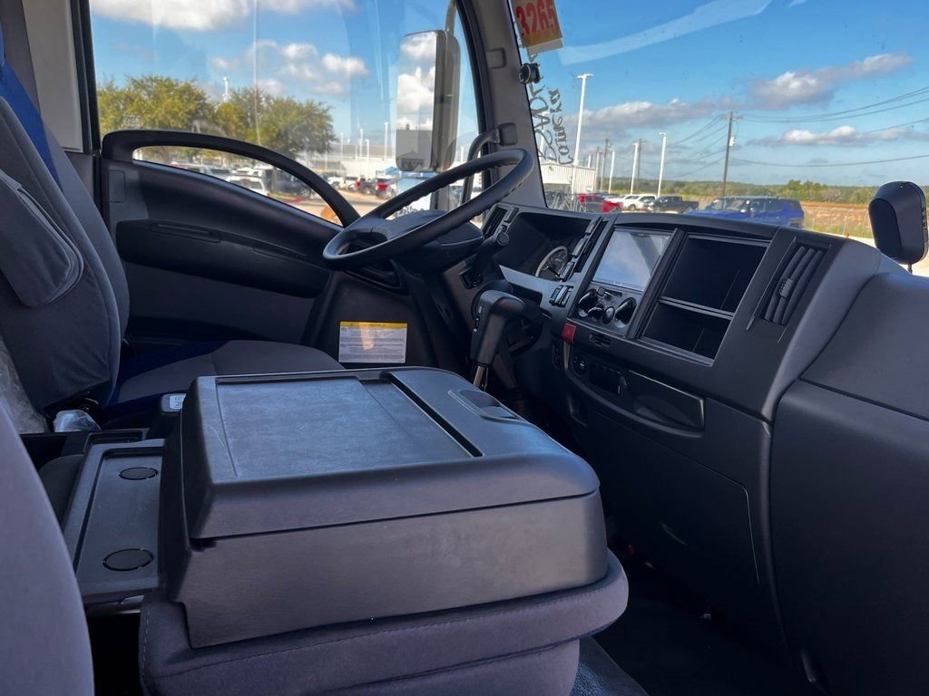 New 2024 Chevrolet Low Cab Forward 6500XD image 31